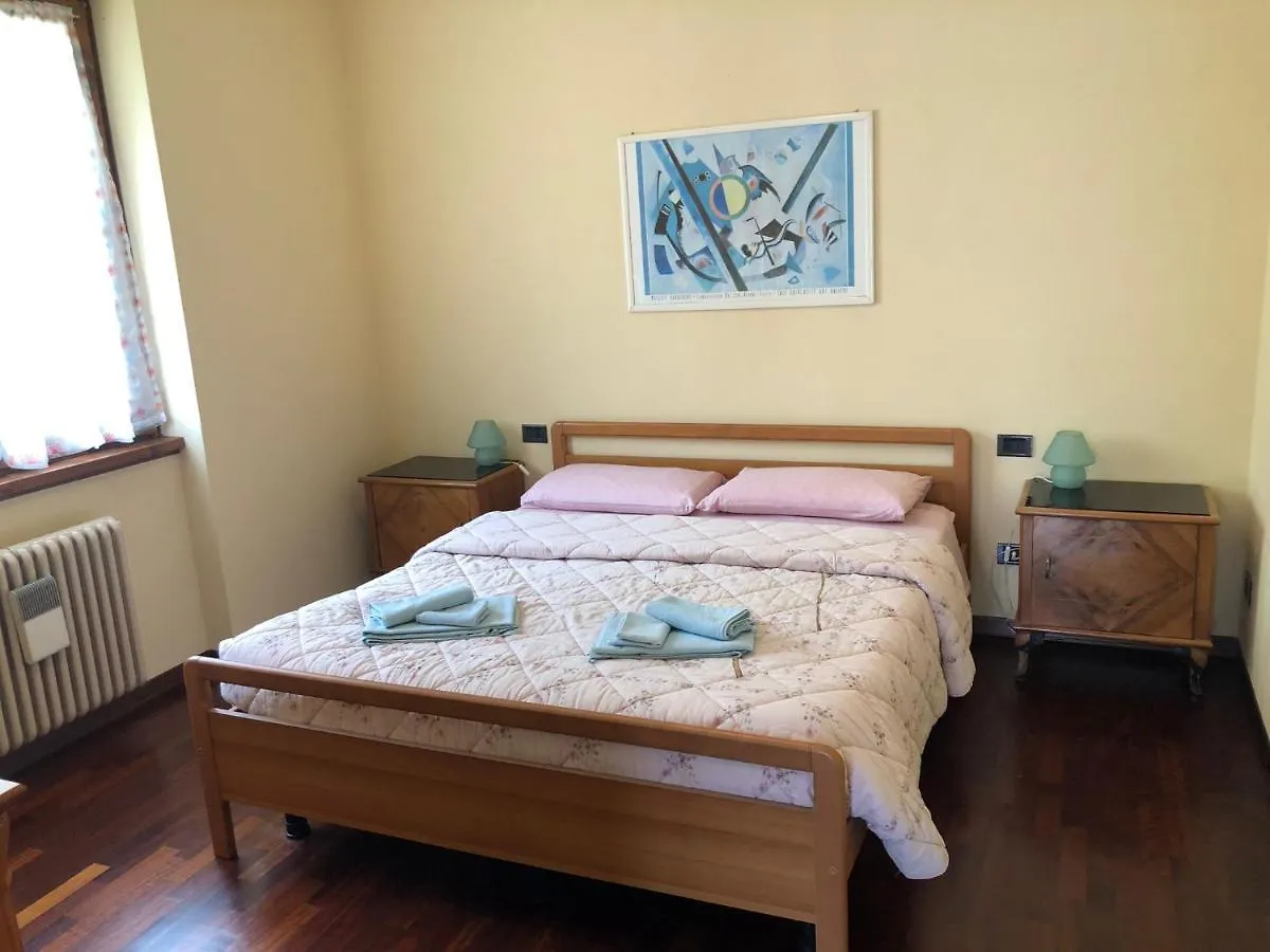 Acero Rosso Apartment Malonno 0*,